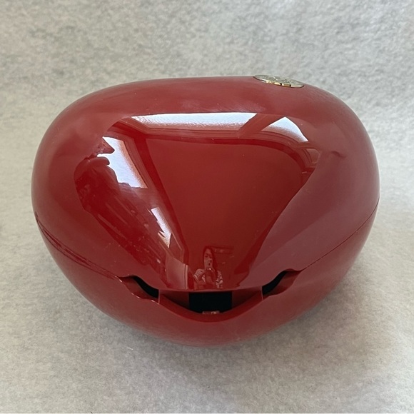 STARBUCKS KOREA Red Plastic Heart Bag White Day 2020 magnetic Closure - Picture 8 of 10